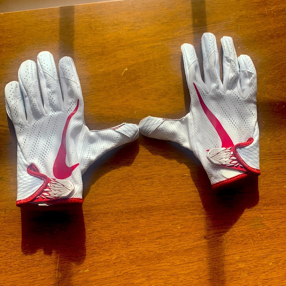 Nike football gloves